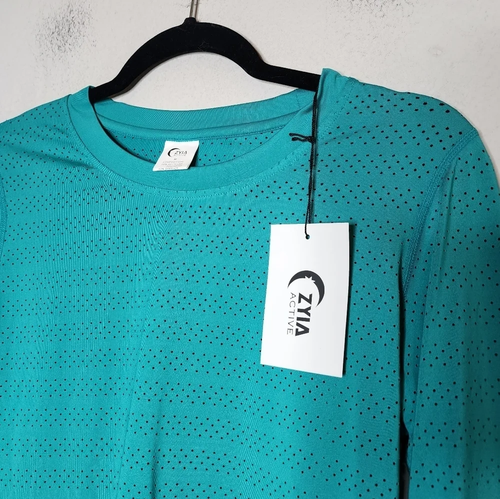 ZYIA long sleeve